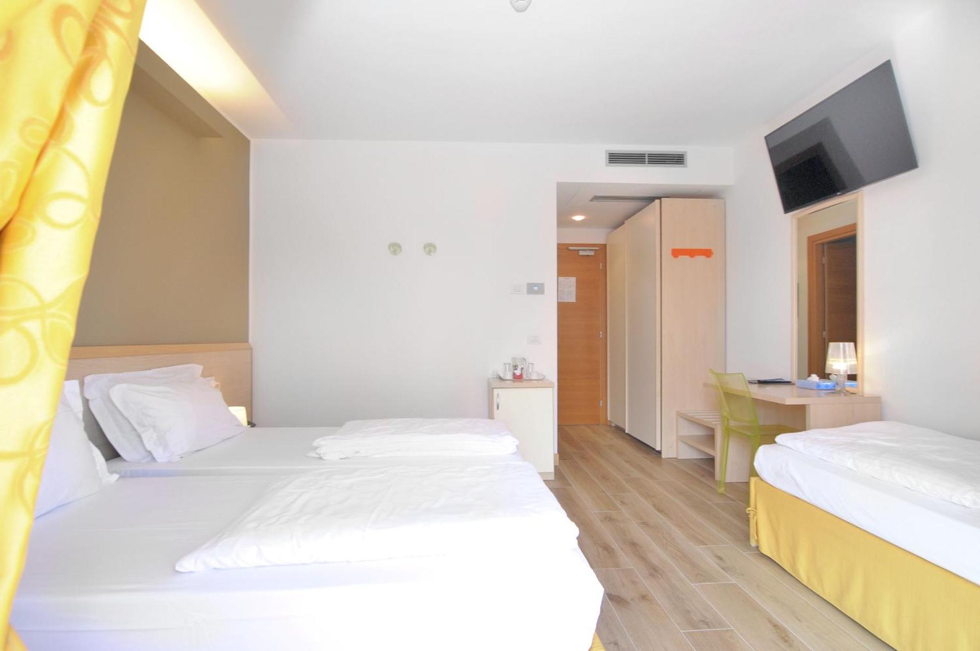 Eco Hotel Cleofe Каорле Екстер'єр фото